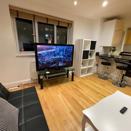 Beautiful & Luxurious Apartment In Richmond Richmond  Ngoại thất bức ảnh