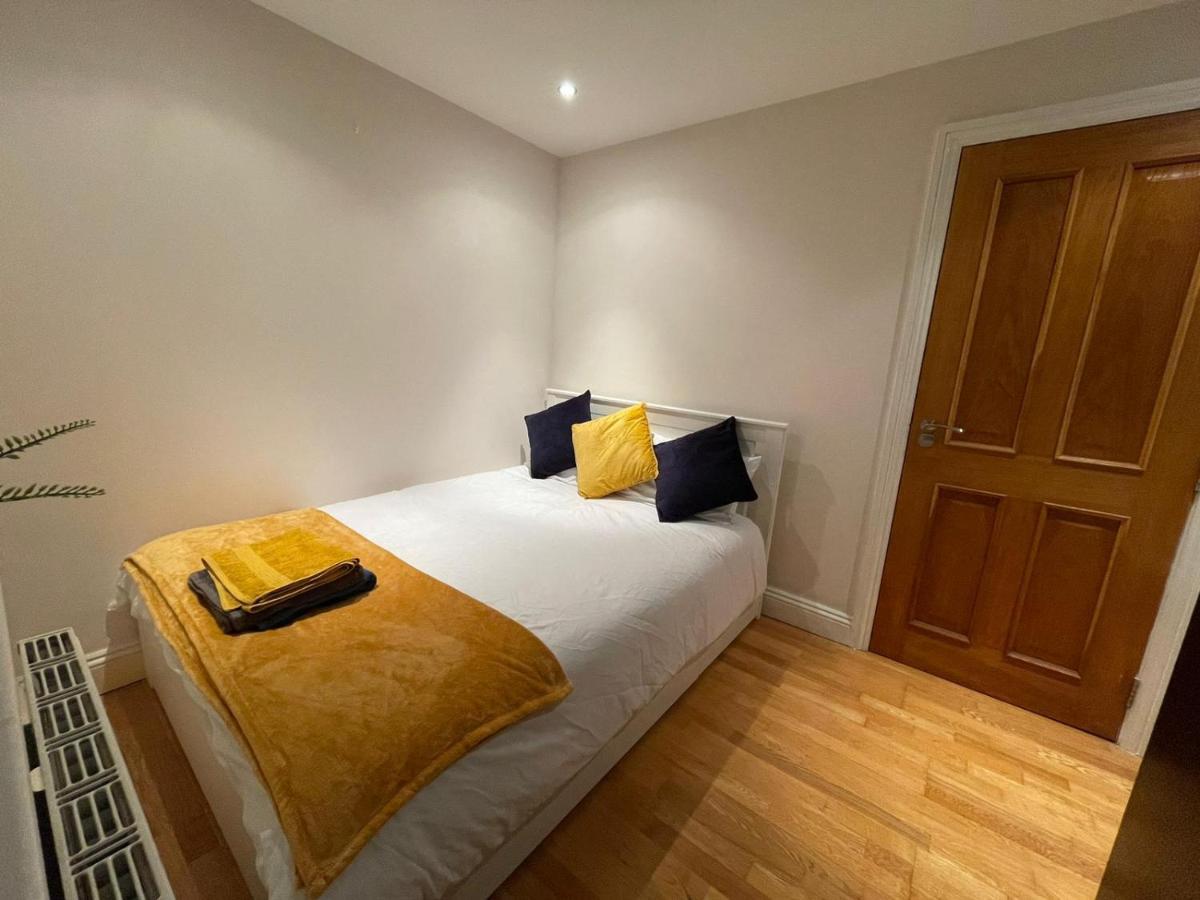 Beautiful & Luxurious Apartment In Richmond Richmond  Ngoại thất bức ảnh