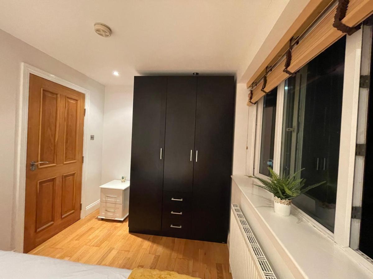 Beautiful & Luxurious Apartment In Richmond Richmond  Ngoại thất bức ảnh